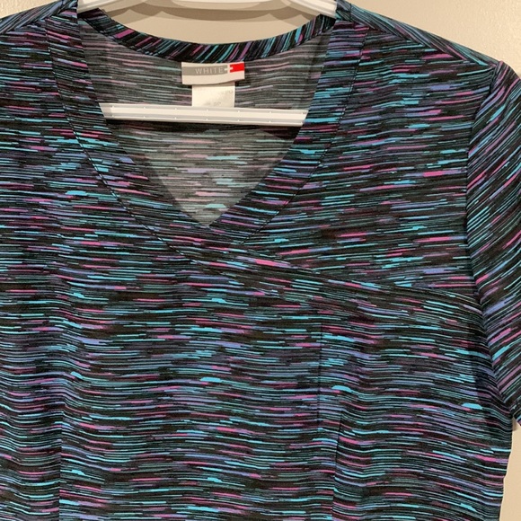 WHITE+ Scrub top with front pockets size small - Picture 3 of 4